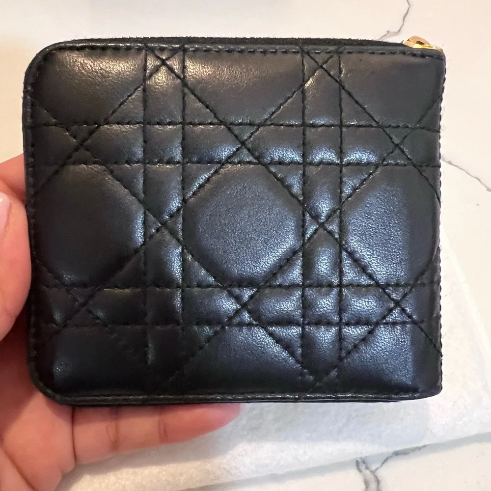 💯 Dior Cannage Leather Wallet
